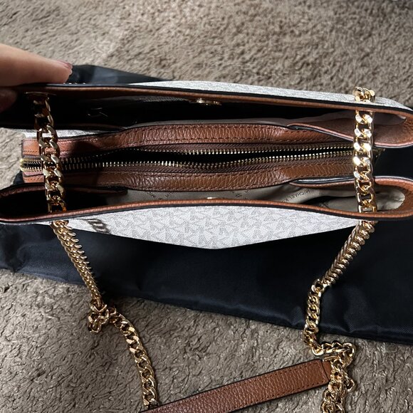 Michael Kors Jet Set Medium Chain Messenger - Picture 6 of 6